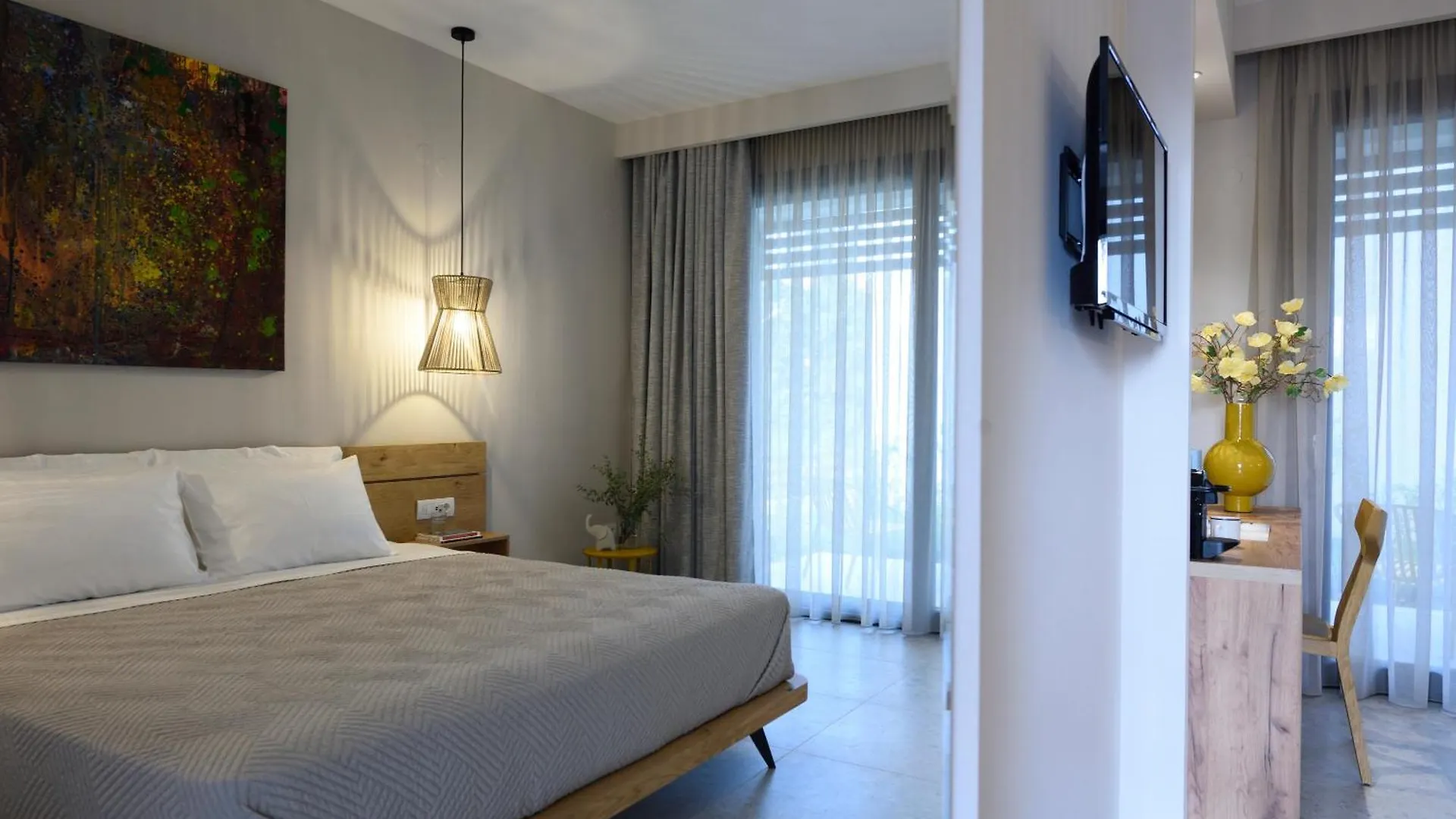 Falena Luxury Rooms Kalyves Polygyrou 4*,