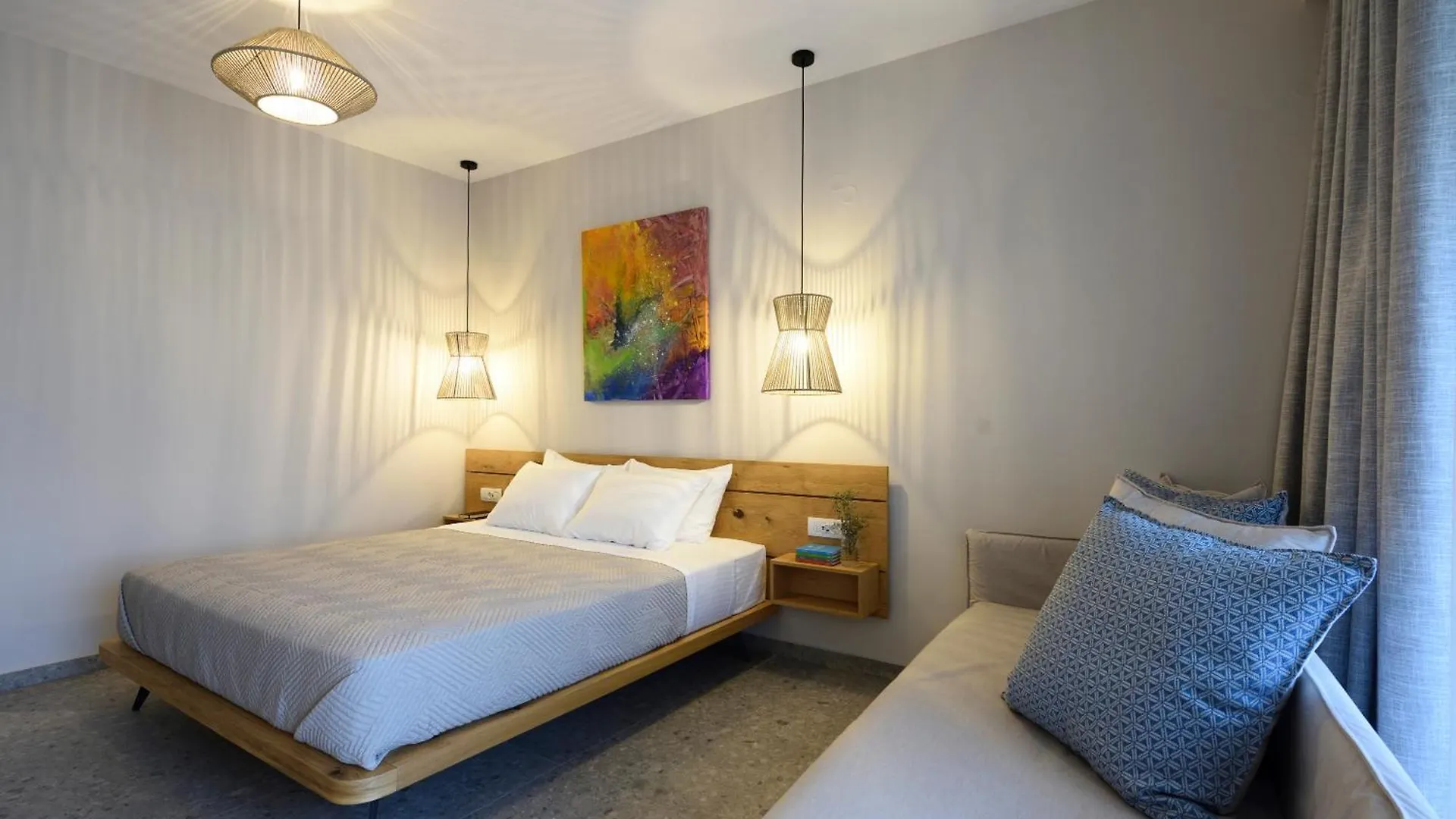 Falena Luxury Rooms Kalyves Polygyrou 4*,